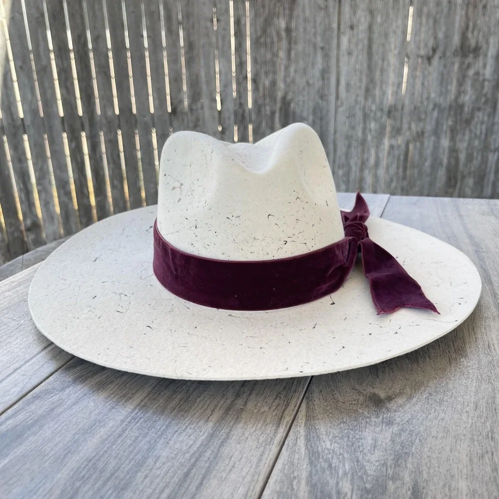 Rockin C Jaelyn Hat Women White Maroon Medium Velvet Band Cowgirl Fitted Western